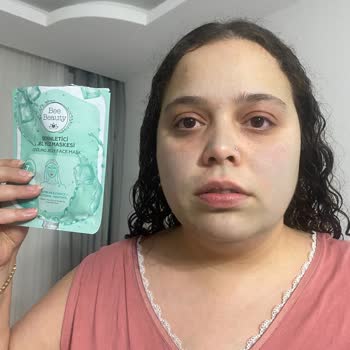 Bee Beauty Maske Cildimi Yeşile Çevirdi: Şok Edici Tahriş Ve Renk Değişikliği