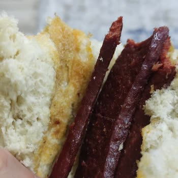 Şahin Parmak Sucukta Pişirme Sırasında Lastik Gibi Uzama Ve Doku Bozukluğu