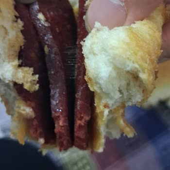 Şahin Parmak Sucukta Pişirme Sırasında Lastik Gibi Uzama Ve Doku Bozukluğu