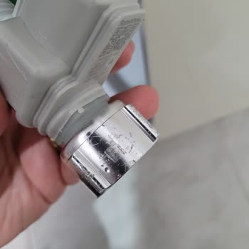 Kurulumda Musluk Ve Hortum Zarar Görmüş, Yetkili Servis Sorumluluğu Reddetti