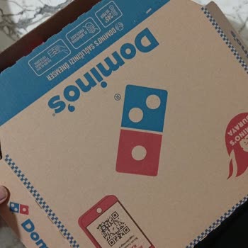 Bol Sucuklu Pizza Beklentisi Karşılanmadı, Az Sucuklu Gelen Domino's Pizza