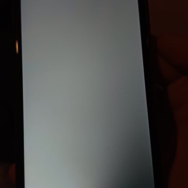 İphone 11 Pil Hızla Tükeniyor Ve Ekran Köşesinde Kararma, Değişim Veya İade Talebi