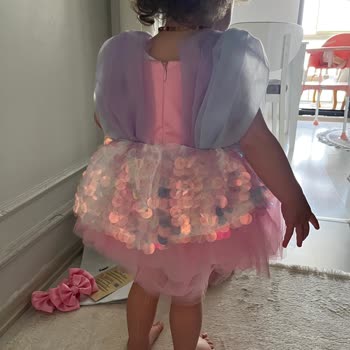 Kusurlu Çocuk Elbisesi İçin Hemen Tam İade