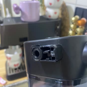 Kırılan Süt Haznesi Bağlantı Parçası İçin Garantili Değişim Talebi