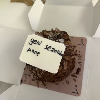 İki Kez Yanlış Pasta Gönderimi, İade Talebi