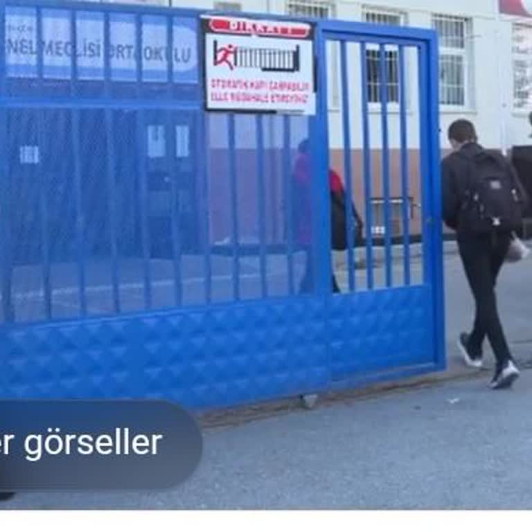 Okul Girişinde Güvenlik Görevlisi Ve Kontrol Eksikliği