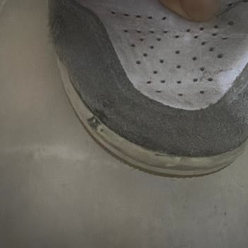 Fiş Sorunu Ve Üç Ayda Yırtılan 10.000 TL’lik Nike Ayakkabı, Mağaza Yardımcı Olmuyor