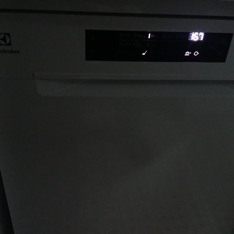 Media Markt'ta Yanlış İç Aksesuarlar Ve Çözüm Bekleniyor