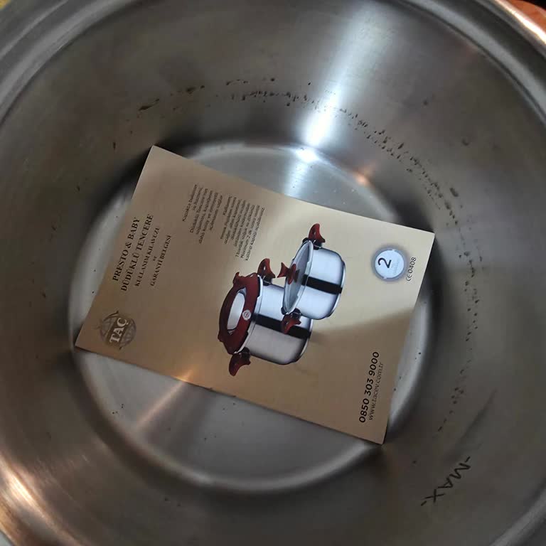 Taç Mutfak Baby 2.5 Litre Tencerede İç Kısım Paslandı ve Değişim Talebi