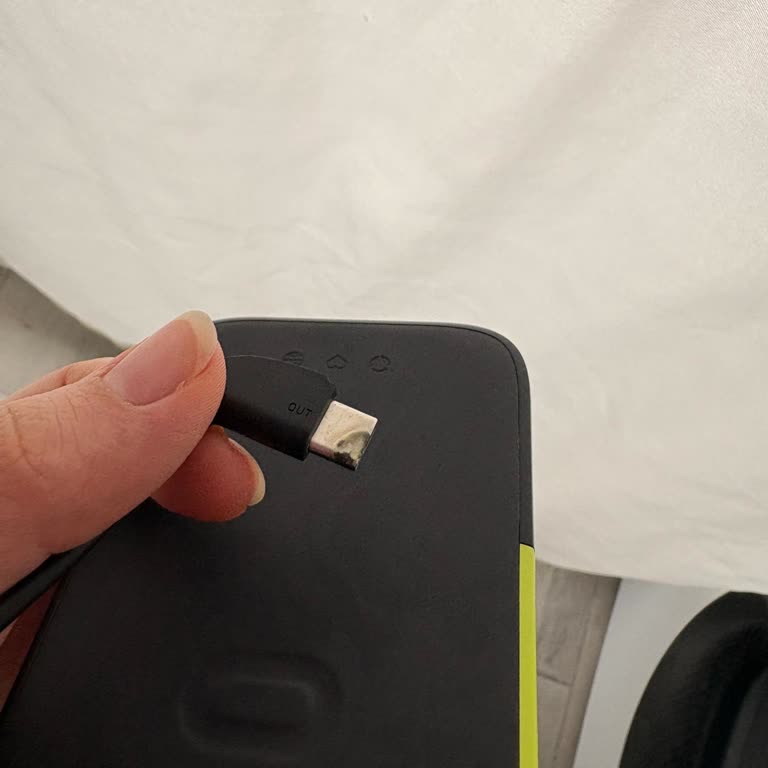 Yanmış Şarj Ucu Ve Kesintili Şarj Sorunu Yaşayan Powerbank İçin Değişim Talebi