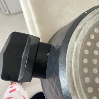 Karaca Züccaciye Granit Tencere Setinde Kulp Boyası Soyulması Ve Yemek Takımında Desen Silinmesi