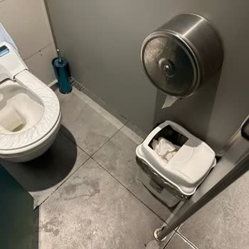 Alpet Akaryakıt İstasyonunda Kirli Tuvalet Ve Umursamaz Çalışanlar