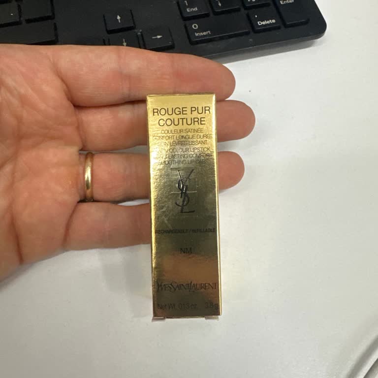 Yves Saint Laurent Rujun Kutusunu Açtığımda, Kutunun Tamamen Boş Olduğunu Gördüm