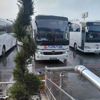 Planlanan Saatten 1 Saat 10 Dakika Geciken Ve 2+1 Söz Verilen Otobüs 2+2 Olarak Sunulan Yolculuk