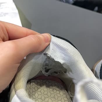 Reebok Ayakkabısının Çoraplık Kısmındaki Erken Yıpranma Ve İade Reddi