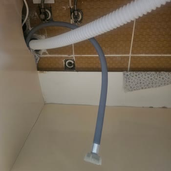 Beko Servisinin Kırdığı Musluk Ve Sorumluluk Reddi Beni Hem Maddi Hem Manevi Olarak Mağdur Etti
