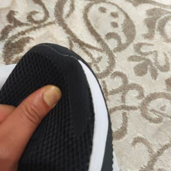 Nike Ayakkabısının Deri Kenarları Üretim Hatası Olarak Reddedildi, Değişim Talebi