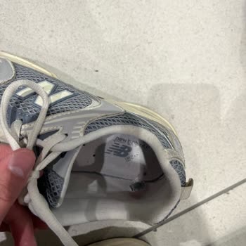 New Balance 530 Model Ayakkabısında İç Topukta Erken Yırtılma Ve Deformasyon