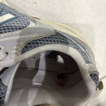 New Balance 530 Model Ayakkabısında İç Topukta Erken Yırtılma Ve Deformasyon