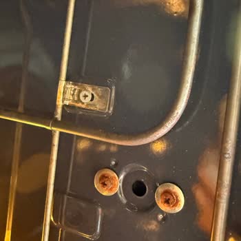 Kısa Sürede Paslanan Fırın İç Yüzeyi Değişim İsteği