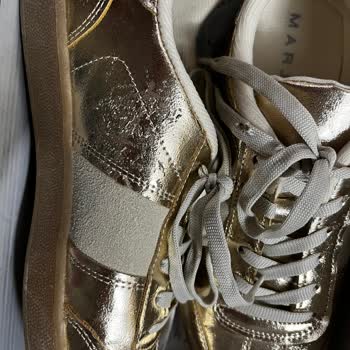 Ayakkabının 5 Saatte Soyulması Ve Şirketin Yetersiz Açıklaması