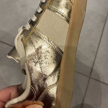 Ayakkabının 5 Saatte Soyulması Ve Şirketin Yetersiz Açıklaması