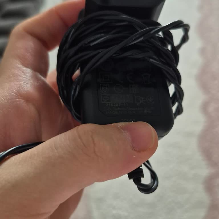 Philips Süpürge Parçaları Sürekli Kırılıyor, Yedek Parça Maliyeti Yeni Süpürge Kadar