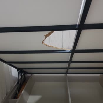 Ümraniye Modalife Mağazasından Alınan Mobilyanın İlk Gün Kırılması Ve Kullanıcı Hatası İddiası