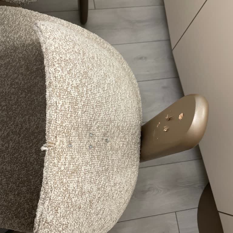 Üner Mobilya’da Garanti Kapsamında Kırık Sandalye Ve Esneyen Kumaş İçin 7 Aylık Oyalama