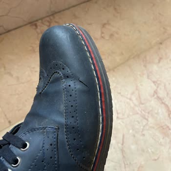 Ayakkabının Kısa Sürede Yırtılması Ve FLO Mağazasının Değişim Talebini Reddetmesi