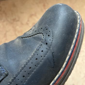 Ayakkabının Kısa Sürede Yırtılması Ve FLO Mağazasının Değişim Talebini Reddetmesi