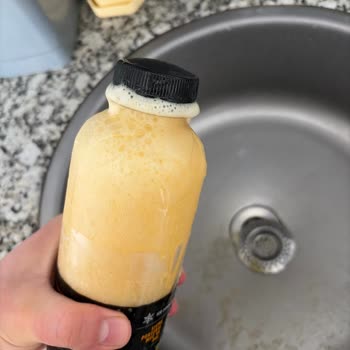 Şişen Kapaklı Bozulmuş Meyve Suyu Ürünleri Sağlık Endişesi Yaratıyor