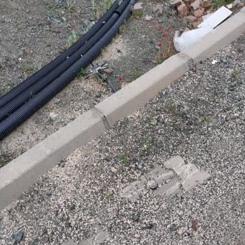 Gece Güvenliğini Tehlikeye Atan Çalışmayan Aydınlatma Direklerine Acil Çözüm Gerekiyor