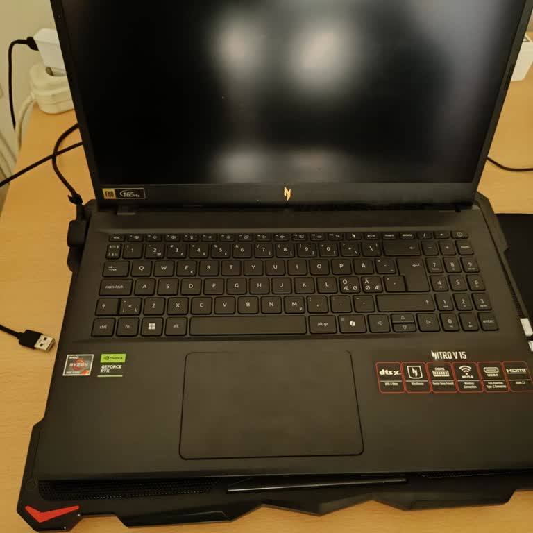 Acer Laptopta Yurt Dışı Kayıt Nedeniyle Servis Reddi, Tekrarlayan Kapanma Ve Ekran Sorunları