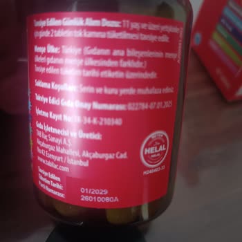 Amazon’dan Gelen Açık, Yırtık Ve Tozlu Vitamin Takviyesi İçin Orijinallik Ve İade Talebi