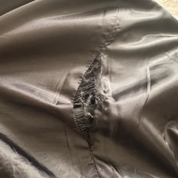 Mango Yün Kaşe Montun İç Astarları Aylar İçinde Yırtıldı