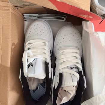 Ek Ücret Talep Edilen Ayakkabı Değişimi Ve Geciken Teslimat Şikayeti