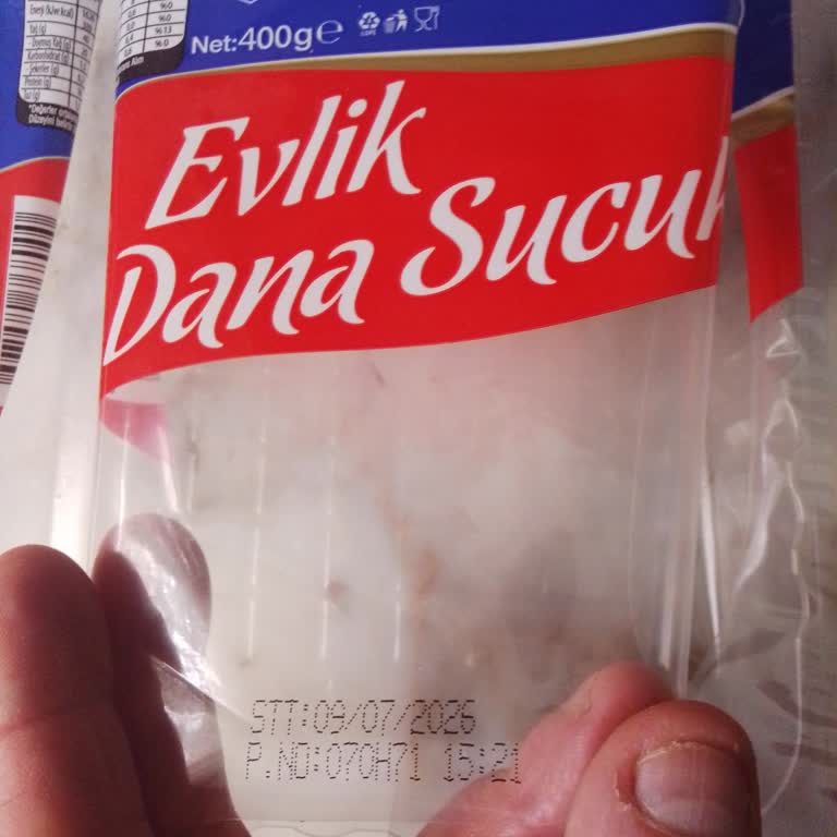 Cumhuriyet Evlik Sucukta 450 TL'lik Yağsız Ve Beyaz Parçalı Kalitesiz Ürün