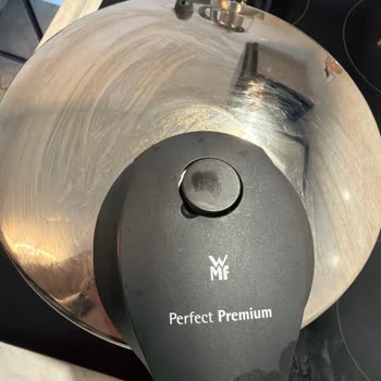 WMF Düdüklü Tencerede Buhar Ve Su Kaçıyor Ve Pişirme Sorunu