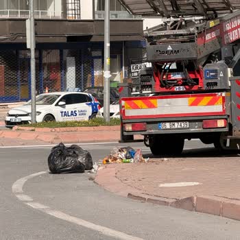 Mevlana Mahallesi 15 Temmuz Caddesi Çöp Birikintileri Sağlık Riski Oluşturuyor Acil Çözüm Gerekiyor