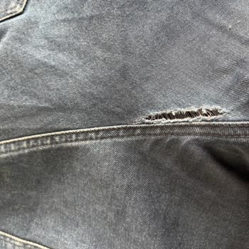 Mavi Jeans Pantolonlarda Tekrarlayan Yırtılma Ve Ücretsiz Değişim Talebi
