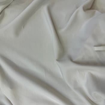 Oysho Giyim Kullanılmış ve Kusurlu Ceket Gönderimi: Kalite Kontrol Eksikliği ve Hızlı İade Talebi