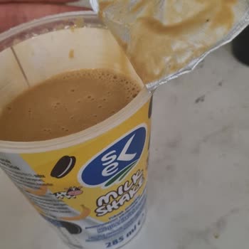 Sek Milkshake’inde Plastik Parçalar Bulunması Sağlık Riskine Yol Açtı