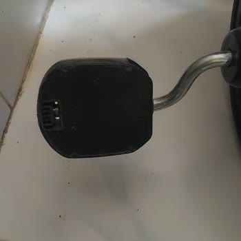 Pedalı Düşen Ve Direksiyonu Bozuk Ebebek Bisiklete Ücretsiz Parça Talebi