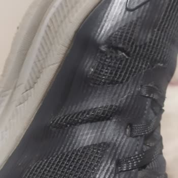 Lumberjack Spor Ayakkabısının Kısa Sürede Yırtılması Ve Üretim Hatası Reddi