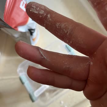 Fellas Protein Tozunda Siyah İplik Benzeri Yabancı Madde Bulundu Ve Sağlık Endişesi Yaratıyor