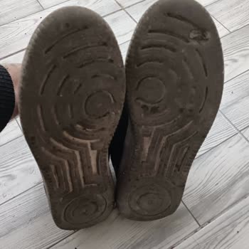 Garanti Kapsamında Ayakkabı Değişimi Talebi: İç Astar Yırtılması