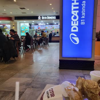 Usta Dönerci Kasa Çalışanının Kaba Ve İlgisiz Tutumu