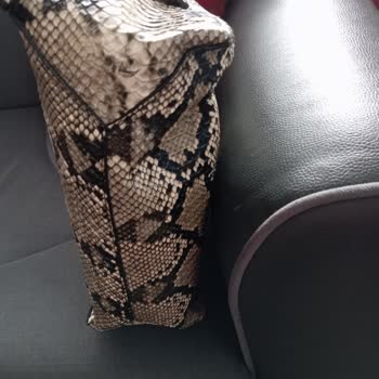 Hasarlı Yılan Derisi Çanta Teslimatı Ve Değişim Talebi