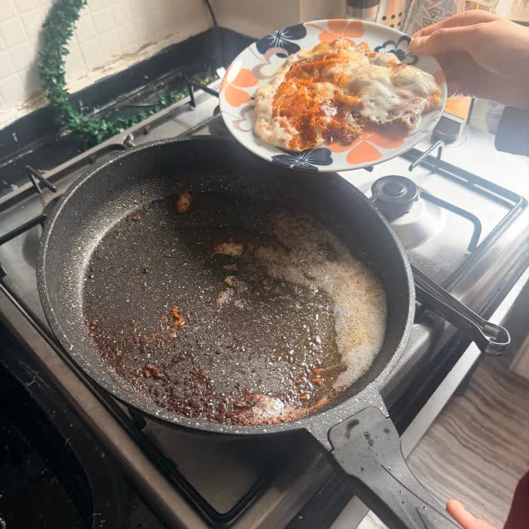 Bahçelievler'de Satın Alınan Migros Hellim Peynirinde Görünüm Sorunu